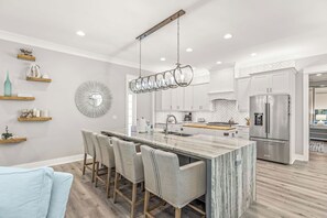 Fridge, microwave, oven, stovetop - Escape to Paradise: Welcome to Fly Me to the Dune, Your Ultimate Beach Retreat on the Emerald Coast! (Santa Rosa Beach)