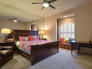 6 bedrooms, desk, iron/ironing board, travel crib - Valley View Villa - Pool Heat Avail - Large Yard! (Scottsdale)