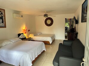 5 bedrooms, in-room safe, desk, iron/ironing board
