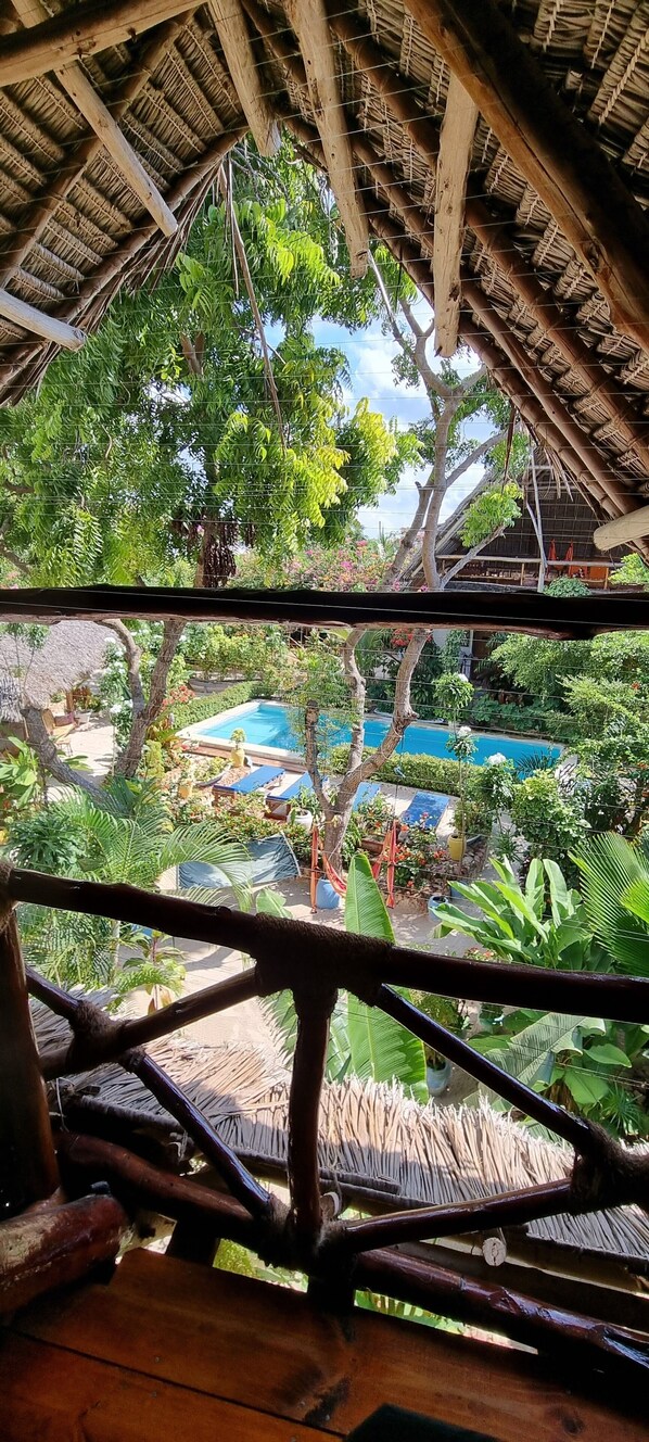 Habitación doble romántica | Ropa de cama de alta calidad y decoración personalizada