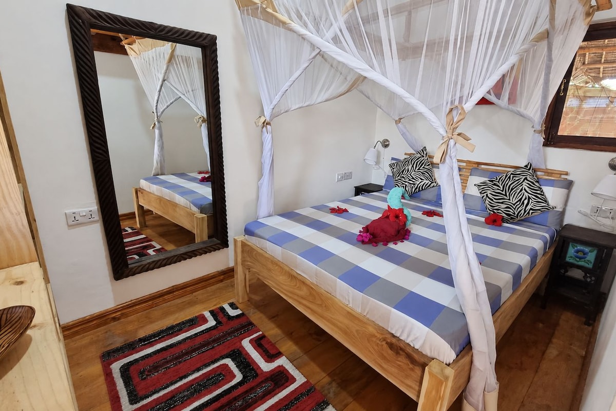 Economy Double Room | Premium bedding, blackout drapes, iron/ironing board (on request)