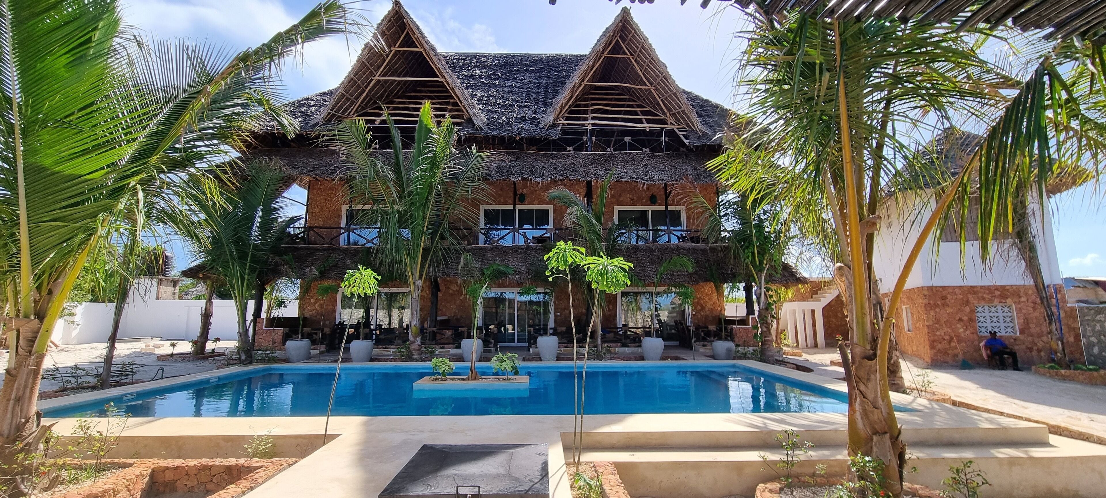 Deluxe-Studiosuite, Mehrere Betten, Poolblick