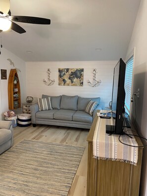 Smart TV, DVD player