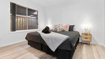 2 Schlafzimmer, Bügeleisen/Bügelbrett, WLAN, Bettwäsche