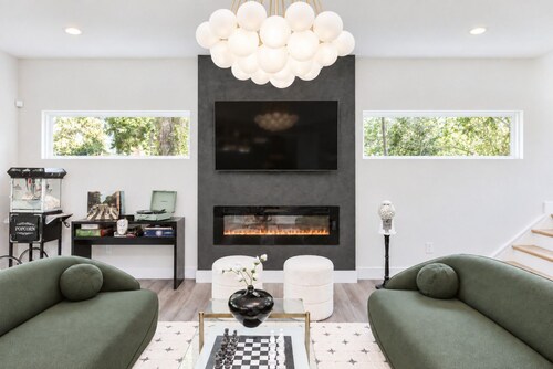 Luxe Home 4 Mins to Duke, DPAC, Downtown Durham | King Beds, Pool, Fire Pit, BBQ, Pet OK
