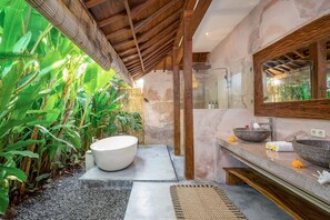 Basic Villa, Multiple Beds | Bathroom | Free toiletries, hair dryer, bidet, towels