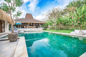 Villa, plusieurs lits | Piscine | Piscine extérieure