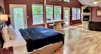 Oak Crest â Mountain Chalet/#9