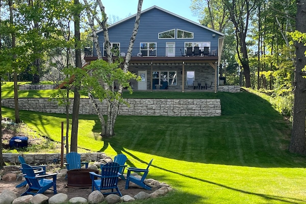 Cabin & Fire pit - view from the lakeshore