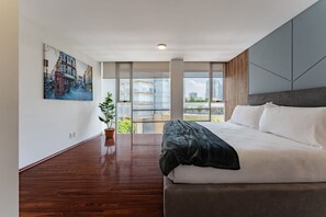 4 camere, ferro/asse da stiro, Wi-Fi, lenzuola