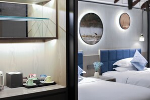 Core-Style Family Twin Room