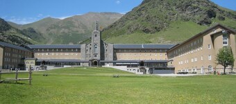 Independent house, private barbeque. Pardines Valley. Girona Pyrenees