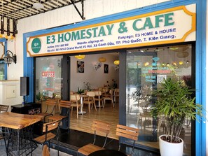 Front of property - E3 Homestay & Cafe Phu Quoc (Phu Quoc)