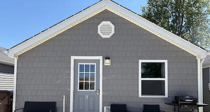 Modern Family Retreat Near Lake & Wineries
