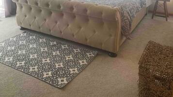 3 Schlafzimmer, Schreibtisch, Bügeleisen/Bügelbrett, kostenloses WLAN