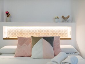 1 bedroom, iron/ironing board, Internet, bed sheets
