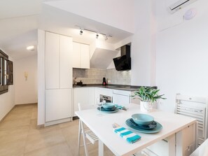 Private kitchen - Suites Horno del Oro - Paseo de los Tristes 2 (Granada)