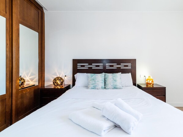 1 bedroom, iron/ironing board, Internet, bed sheets - Alhambra View PENTHOUSE, PRIVATE PARKING OPTIONAL (Granada)