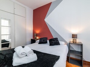 1 bedroom, iron/ironing board, Internet
