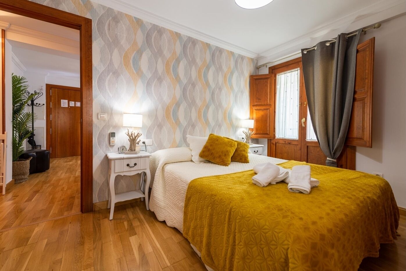 2 bedrooms, iron/ironing board, Internet, bed sheets