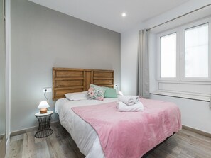 1 bedroom, iron/ironing board, Internet