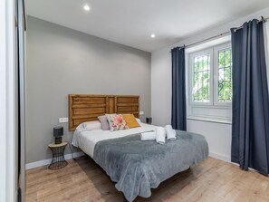 1 bedroom, iron/ironing board, Internet