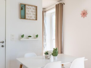 Dining - Apartment in a restored mansion in Granada. (Granada)