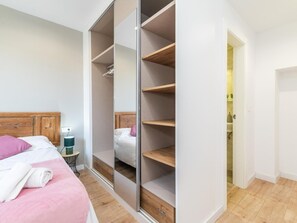 1 Schlafzimmer, Bügeleisen/Bügelbrett, Internetzugang