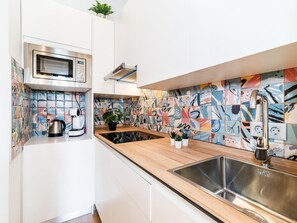 Private kitchen - Beautiful recently renovated apartment in the center of Granada. (Granada)