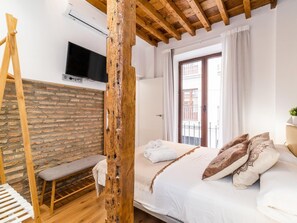 2 chambres, fer et planche à repasser, accès à Internet, literie fournie