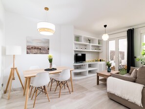 TV - Apartamento Piedra Santa (Granada)