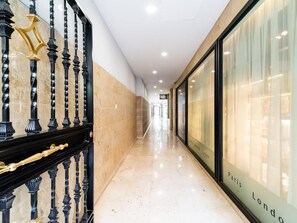 Interior - Apart. Recogidas Granada Centro (Granada)