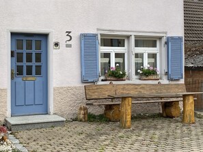 Terrace/patio - Holiday Home 'Altes Rathaus' with Terrace & Wi-Fi (Leibertingen)