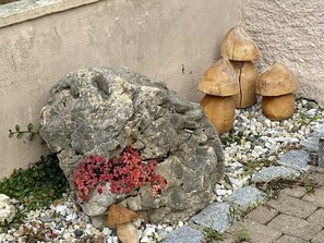 Exterior detail - Holiday Home 'Altes Rathaus' with Terrace & Wi-Fi (Leibertingen)