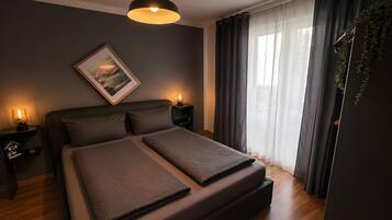 2 bedrooms, iron/ironing board, free WiFi, bed sheets