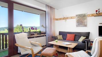 Fernseher, Tischtennisplatte