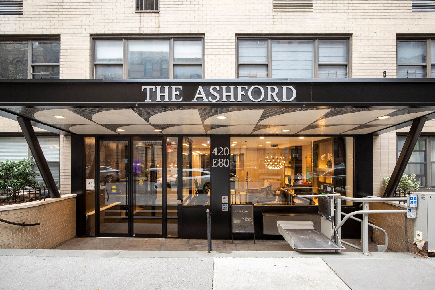 تفاصيل الفندق من الخارج