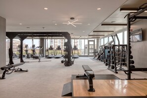 Fitness facility - Classic Pentagon City 1BR w/ Doorman & Gym, nr Shopping, by Blueground (Northern Virginia)