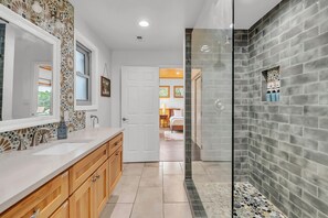 Hair dryer, towels - 10-acre Family-Friendly Retreat with Pool (Dripping Springs)