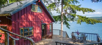 Salish Sunset Cabin/Oceanfront in Private Forest
