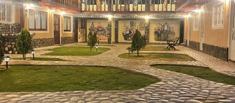 LA CASA DE LOS RODRIGUEZ