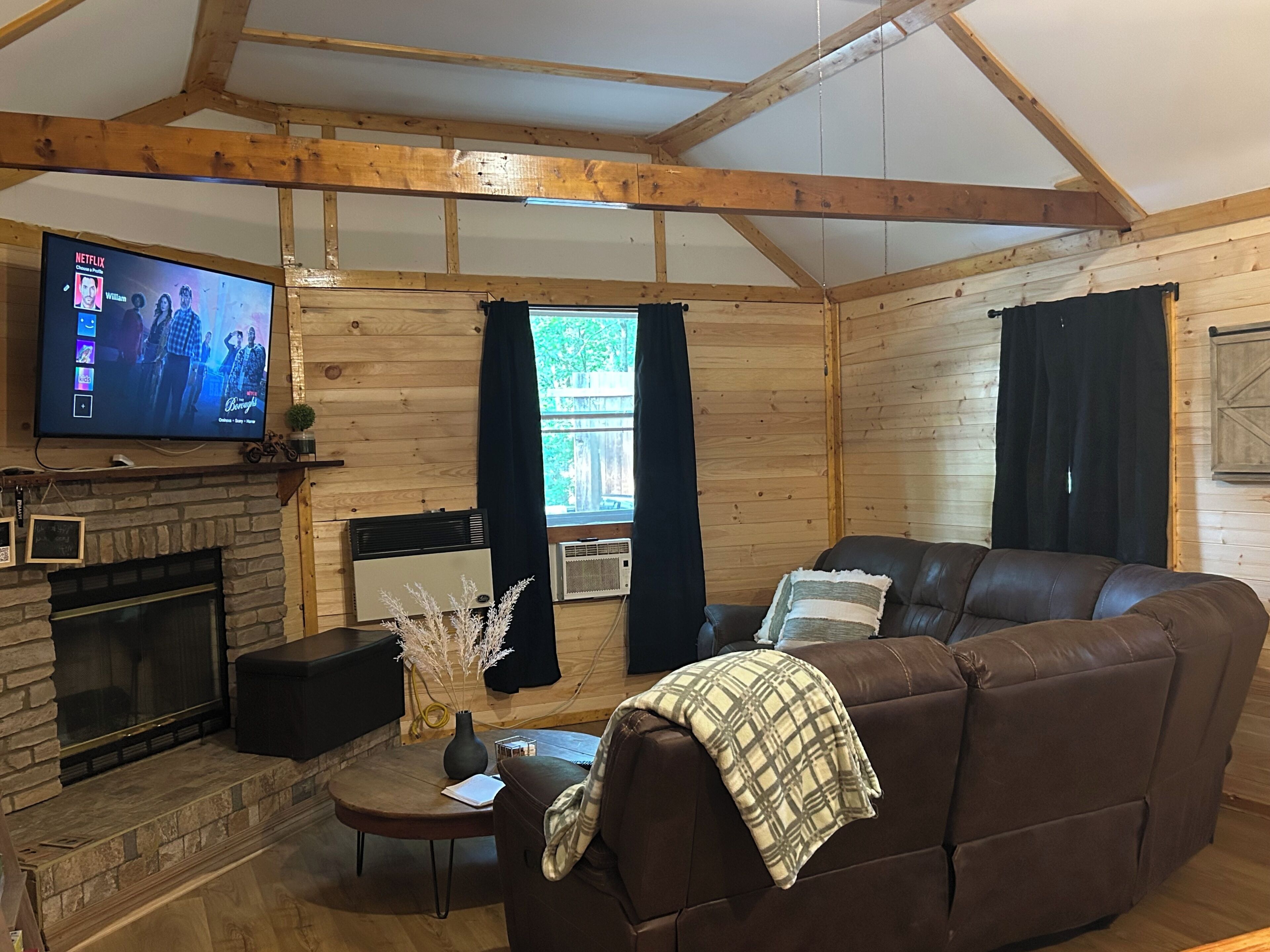 Smart TV, fireplace, video games
