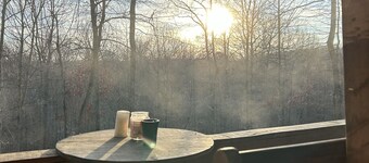 Comfy cabin near hocking hills with spare bedroom, pet friendly