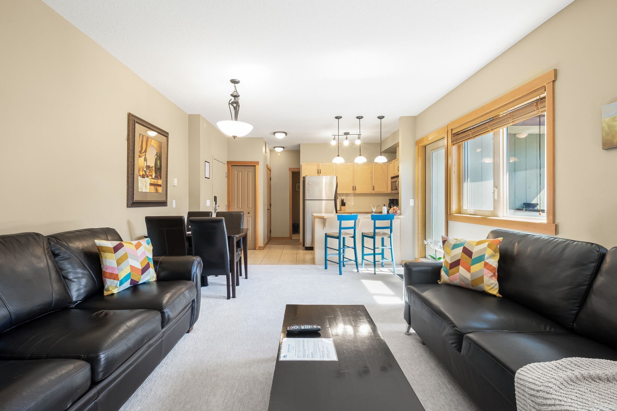 Smart TV, fireplace, offices