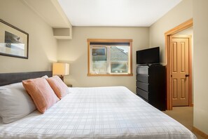 1 chambre, bureau, fer et planche à repasser, Wi-Fi