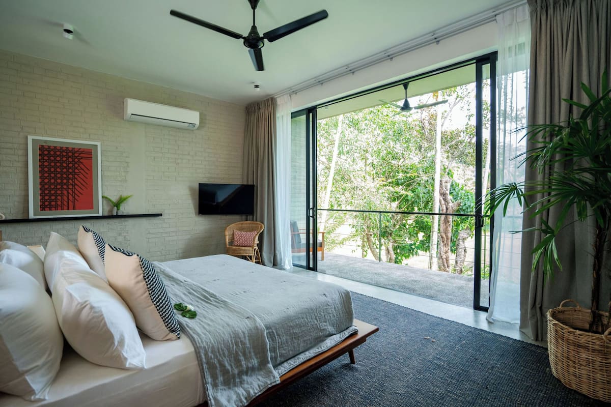King Suite (10% off on Spa) | Balcony view