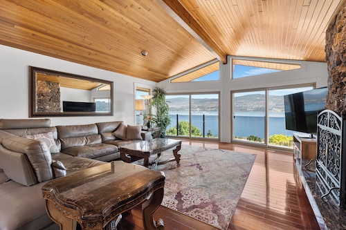 SUNNYSIDE OASIS - Panoramic lake/mountain view, 4BR, Heated 20'x40' Private Pool