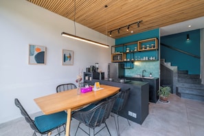 Vila superluxo | Cozinha privada | Geladeira, micro-ondas, cooktop, torradeira