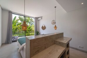 2 bedrooms, in-room safe, desk, iron/ironing board - Villa Kembar 2 (Canggu)