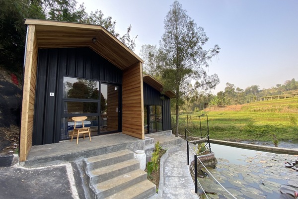 Signature Cabin | WiFi (free), bed sheets